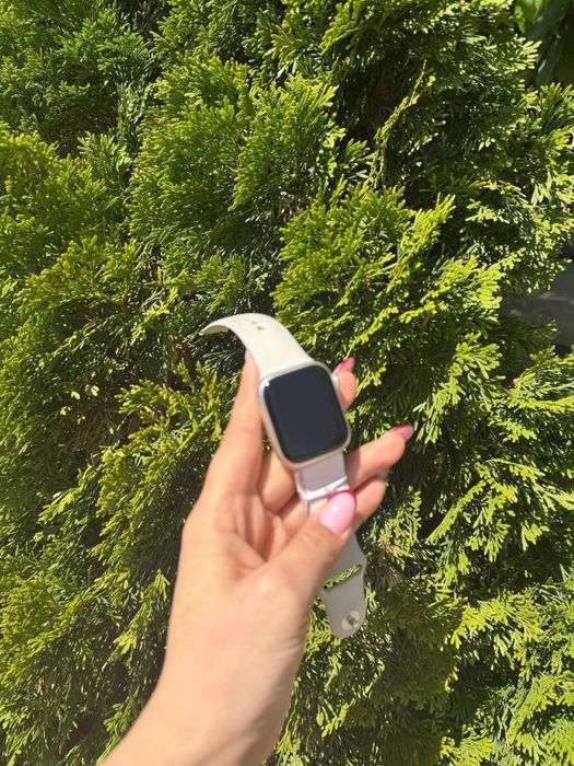 apple watch.