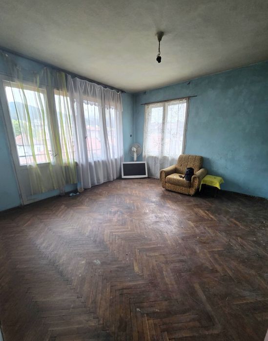 Продава се Тристаен апартамент в Кюстендил, Център - 100 кв.м за 1300 €/кв.м - Снимка #4