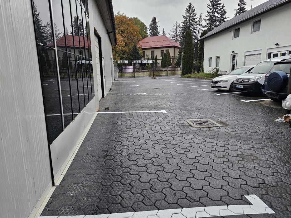 Particular inchiriez spatiu comercial cu vad si parcare in curte