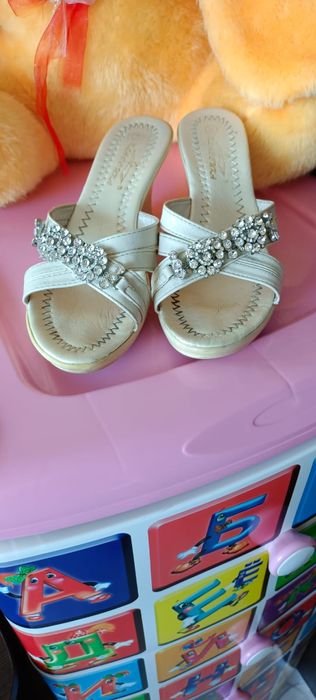 Шлёпки на платформе 36 размер