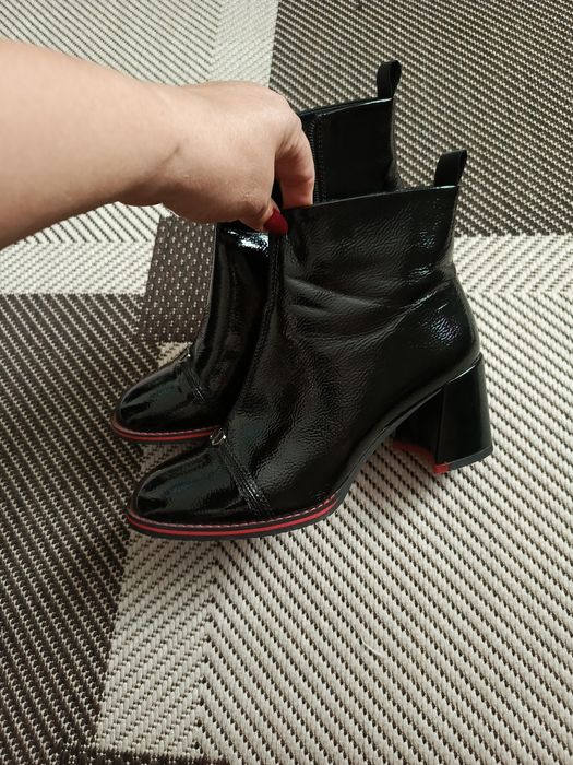 Продам ботинки, ботильоны