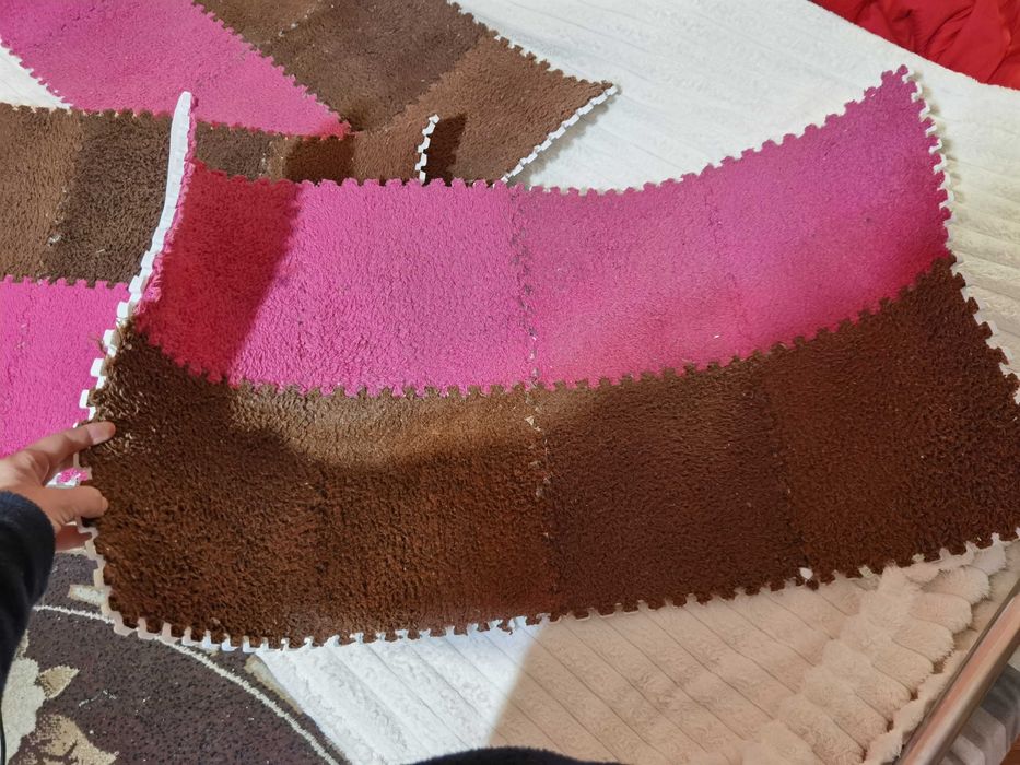 3 парчета пъзели като постелки за пода