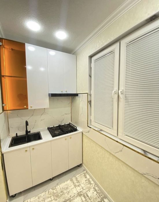 3х комнатная на Чиланзаре . Метро Новза