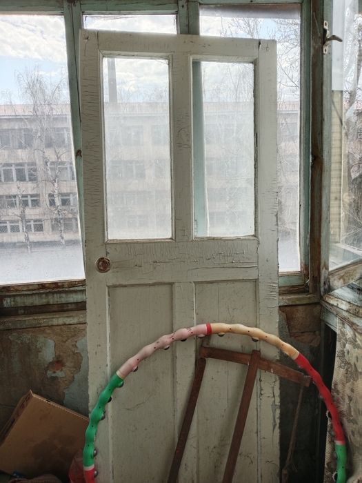 Отдам рамы,двери бесплатно