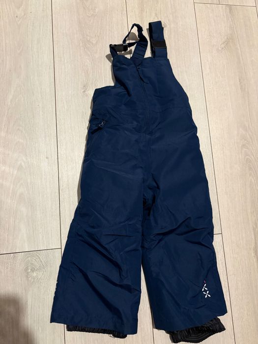 Pantaloni de fas cu pieptar