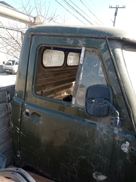 Uaz kabina sotiladi
