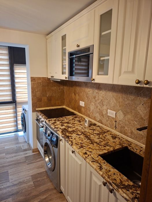 Închiriez apartament 2 camere decomandat