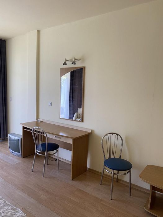 Дава се под наем Едностаен апартамент в Бургас, Център - 40 кв.м за 204 € - Снимка #2