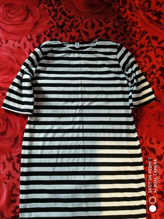 Продам  женское  платье