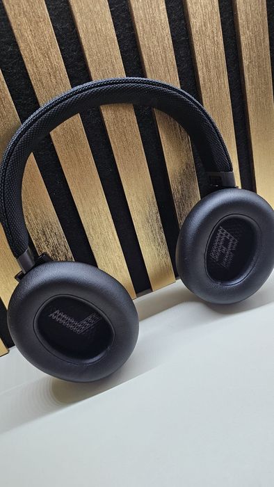 Vând casti jbl 660NC