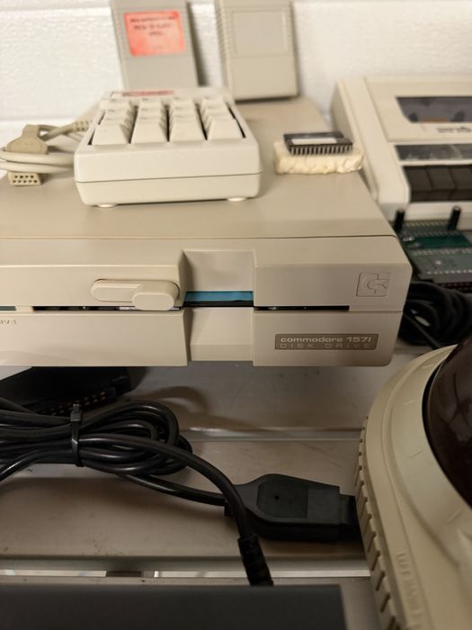 Disk drive Commodore Unitate Phonemark KoalaPad Rushware