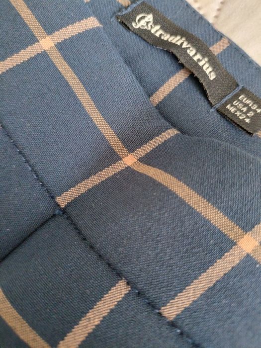 Брюки в клетку Фирма Stradivarius