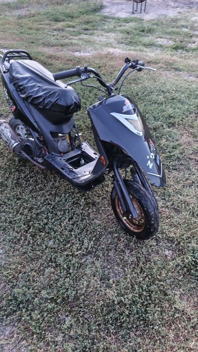 Продам скутер ZIP R3