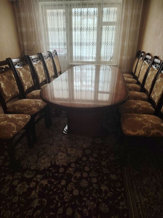 Стол-стул сотилади