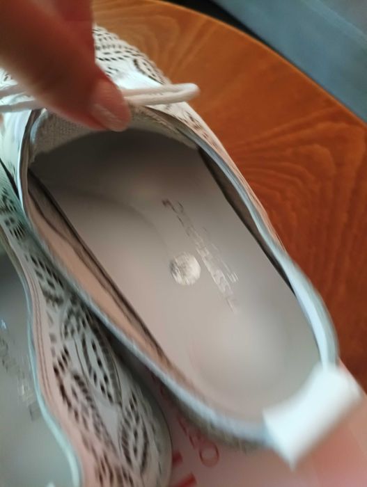 Комфортни нови сникърси естествена кожа