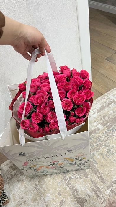 Кустовые розы свежее