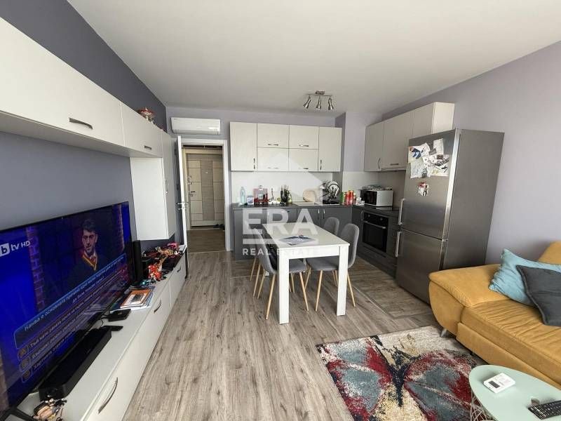 Двустаен обзаведен апартамент в жк Бриз град Варна