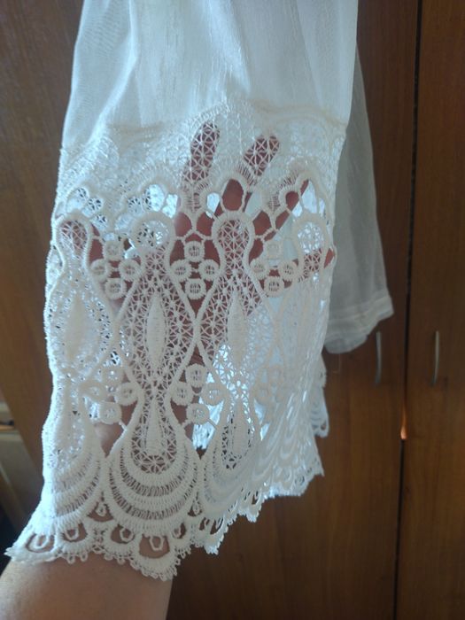 Красиво бяло перде