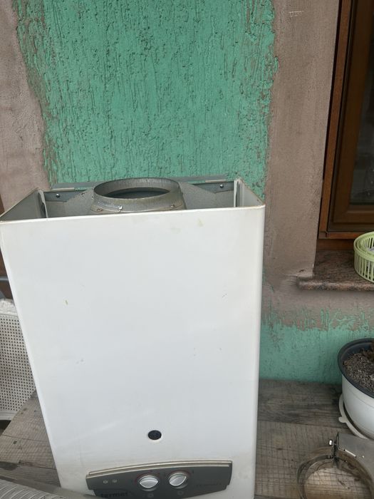 Centrala de incalzit apa instat pe gaz