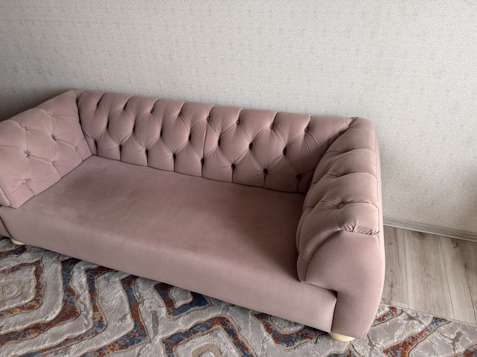 Продаётся диван, каретная стяжка