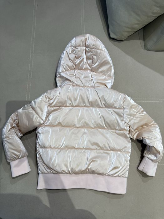 Guess яке 6г бледо розаво