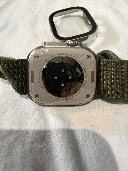 Apple Watch Ultra 2 49mm Titanium – като нов, пълен комплект