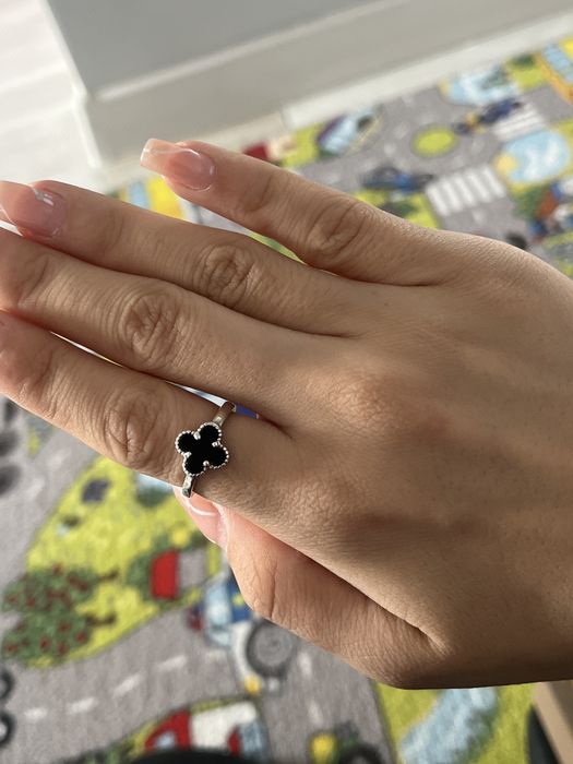 Серебрянное кольцо 16,5