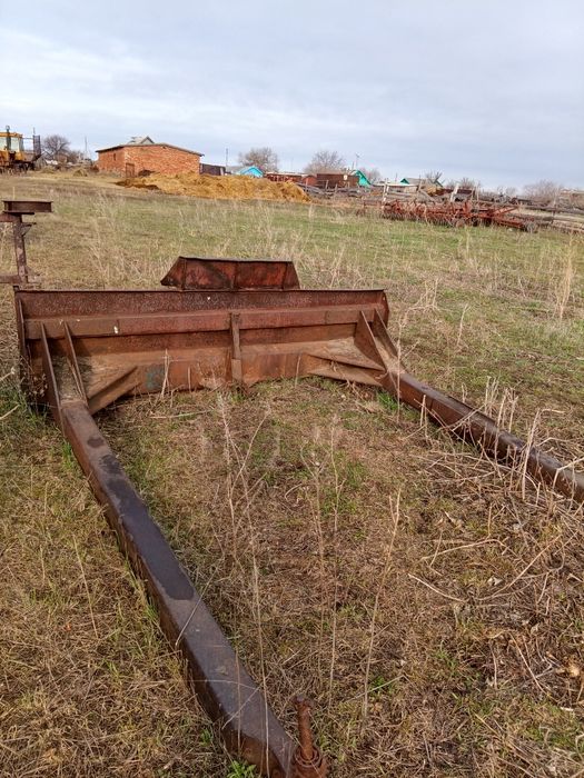 Продам трактор гусеничный ДТ75