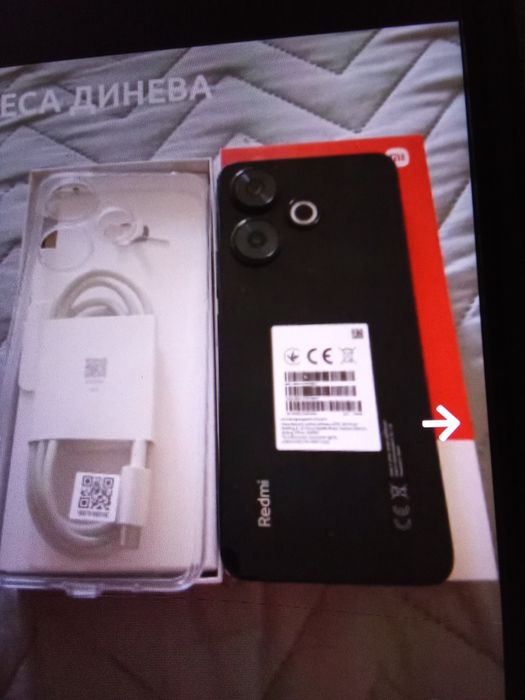 Продавам смартфон redmi 13 100 евро
