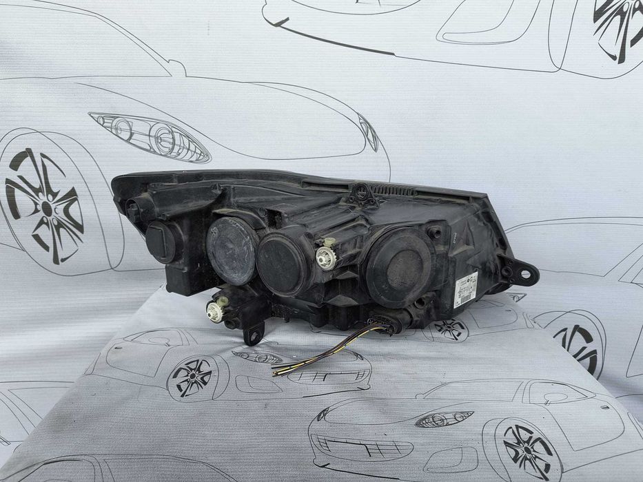 Far Stanga Uk Cu Lupa Skoda Superb 2014 / 2013-2015 Cod OEM 3T2941015F (5C2)