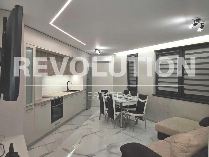 Двустаен апартамент в района на м-т Ален Мак!