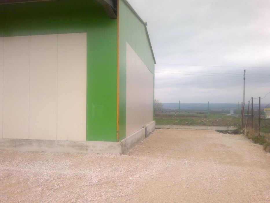 Продава се Промишлена сграда в Игнатиево - 890 кв.м за 956 €/кв.м - Снимка #1