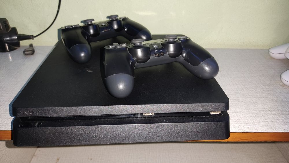 Playstation 4 Slim