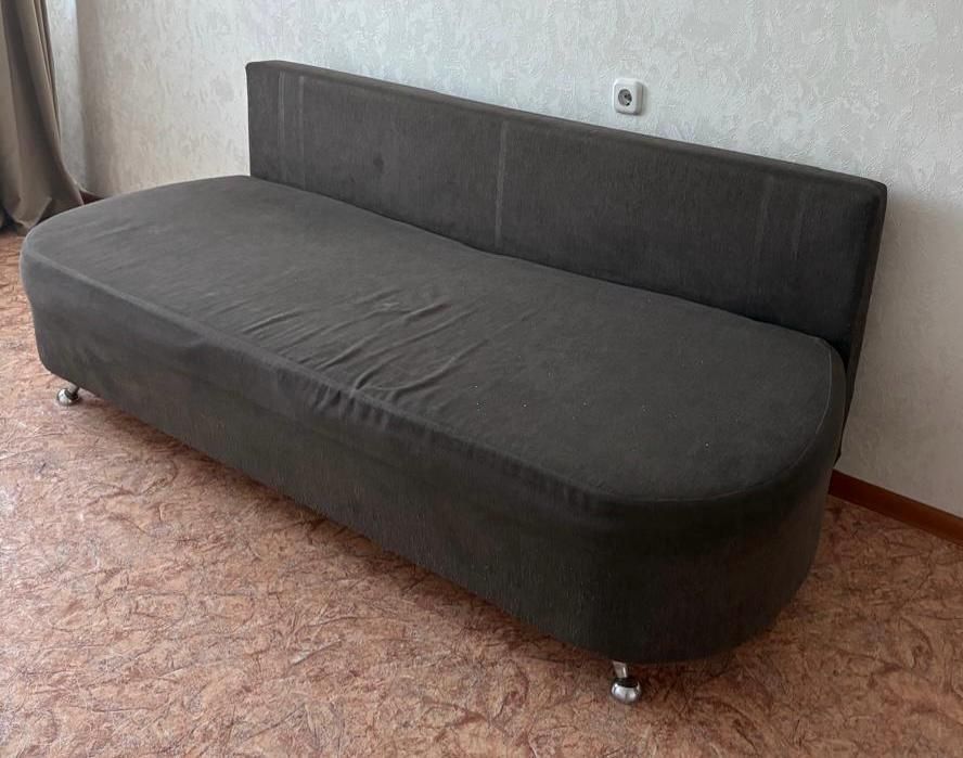 Продам диван новыи хорошиииваол авглл
