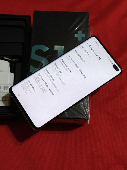 Samsung S10 Plus 128 gb Ram 8 android 12
