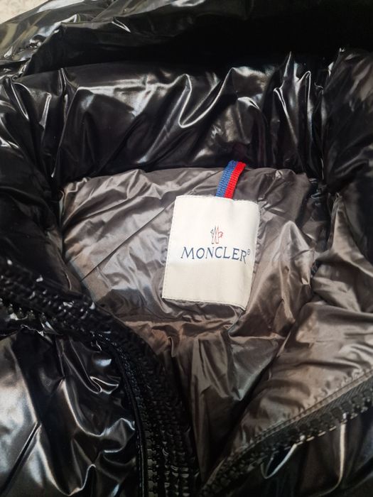 Moncler Maya Black

1 450