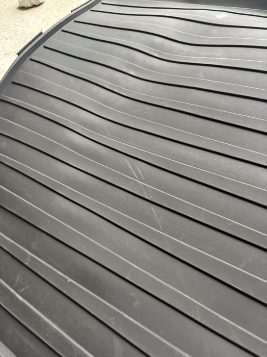 Полик на багажник Лексус