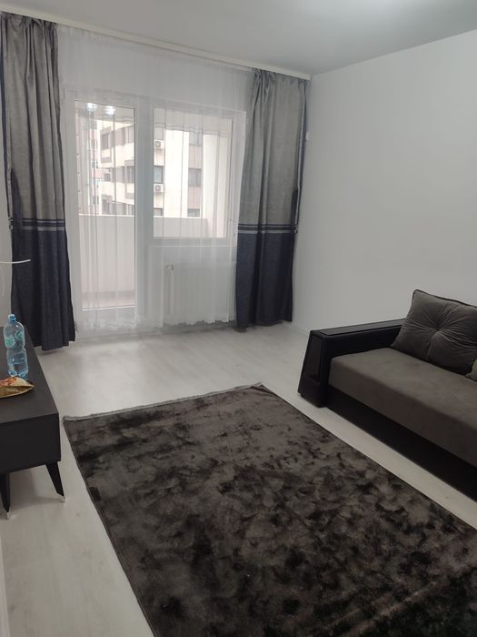 Închiriez apartament cu 2 camere decomandat