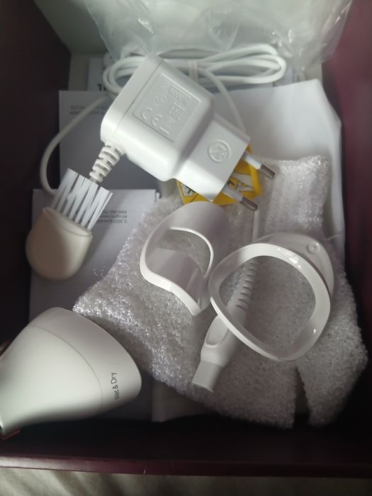 Епилатор Philips Series 8000 (модел BRE715/00)