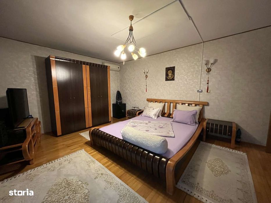 Vila 10 camere + / Valea Oltului / 620 mp utili / 2190 mp curte