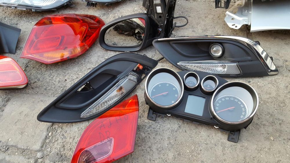 Opel Astra J, faruri, bări protecție, stopuri