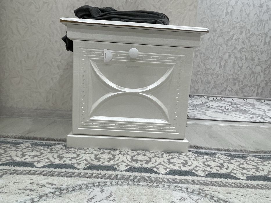 Продам спальный гарнитур