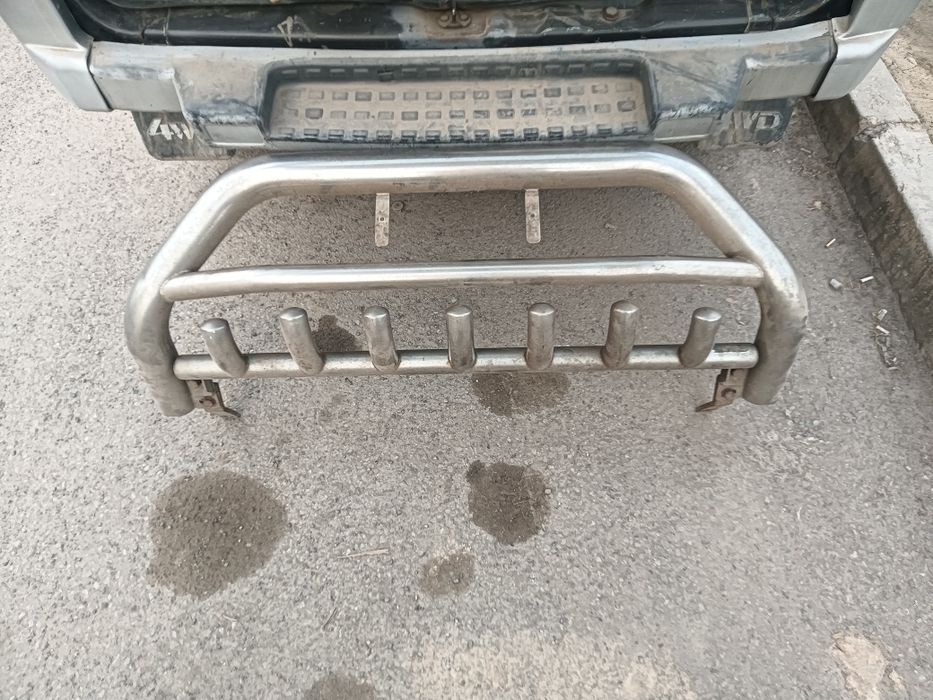 Продам кенгурятник на тоета