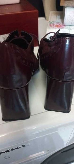 Pantofi Geox din piele foarte fina ,38