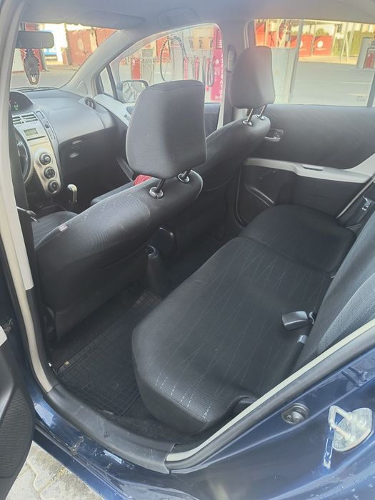 Vând Toyota Yaris 2008
