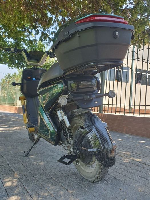 Elektro Skuter Nomi REVION Classic birinchi qo'l 5 ta akkumulyatorli