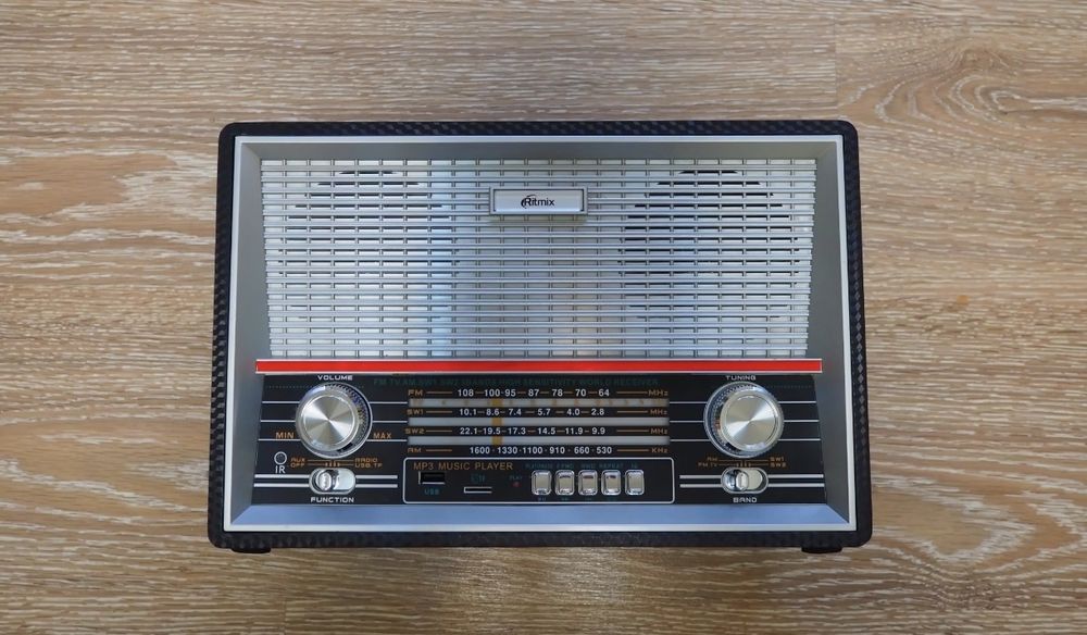 Радиоприёмник Ritmix RPR-102