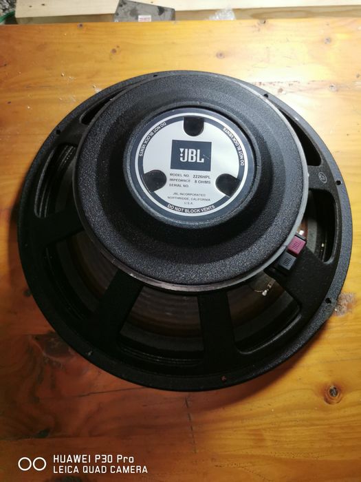Остана ми един JBL 15"