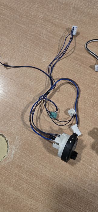 Пералня Whirlpool с горно пълнене за части