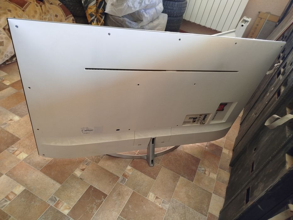 Продаеться Телевизор LG 55SJ930V.